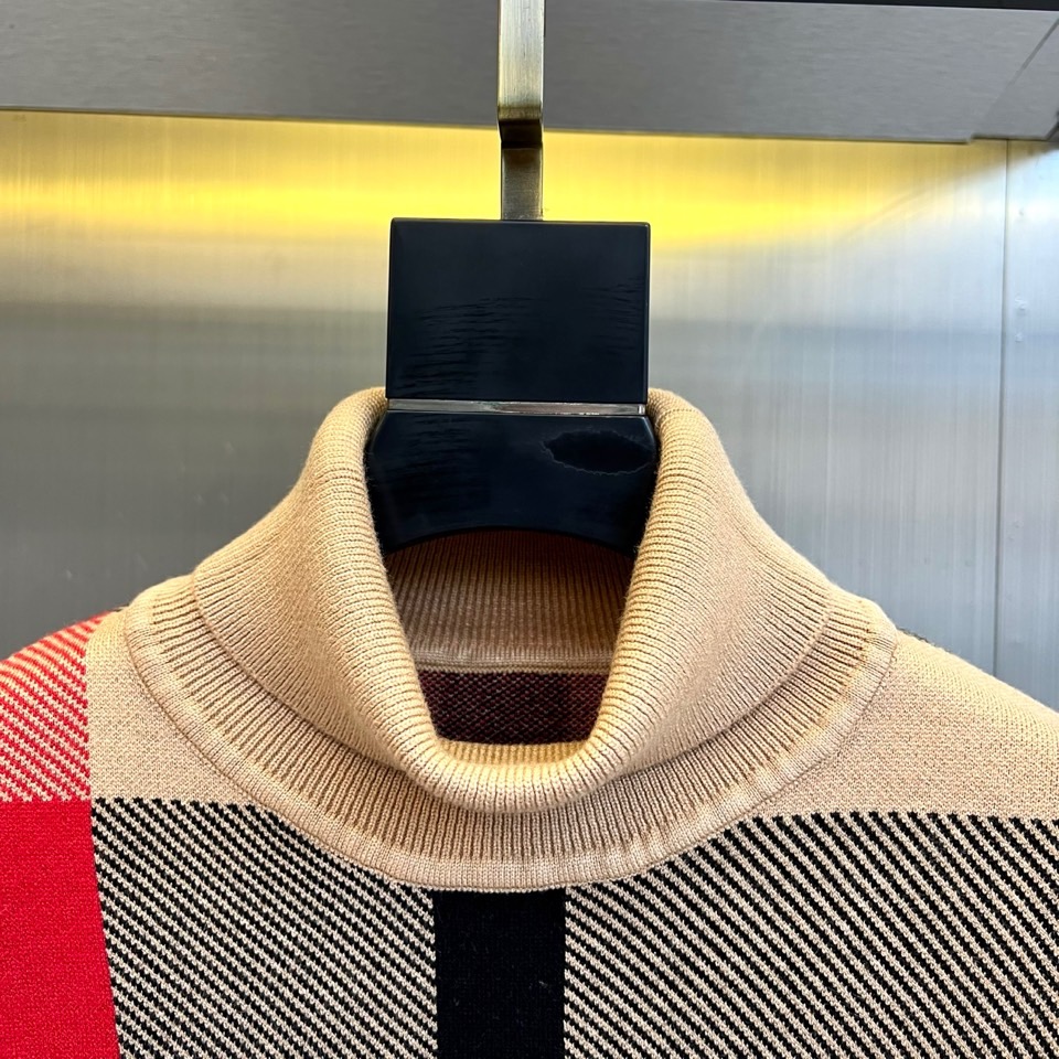 Bur巴宝莉、2025秋冬新品 巴宝莉英伦🐑羊毛针织衫高领毛衣。采用69%羊毛、16%天丝与15%再生纤