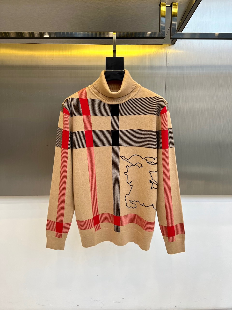 Bur巴宝莉、2025秋冬新品 巴宝莉英伦🐑羊毛针织衫高领毛衣。采用69%羊毛、16%天丝与15%再生纤
