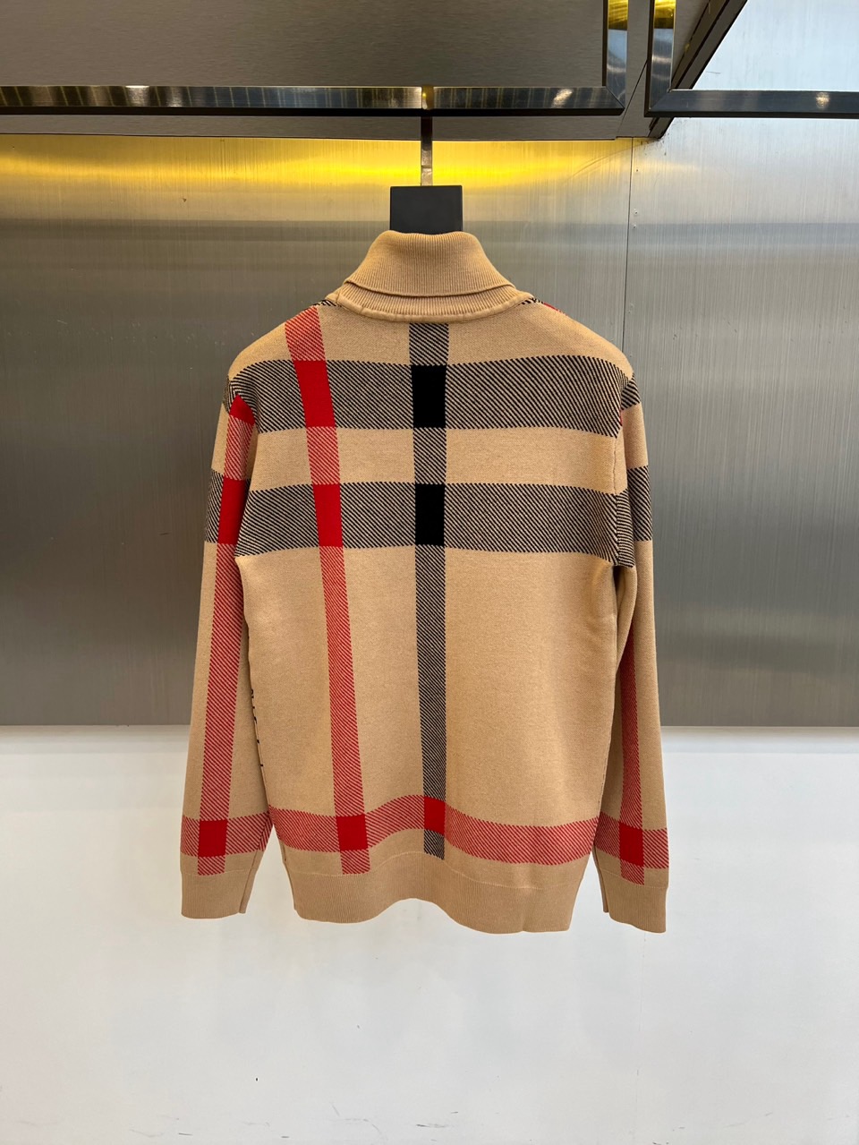 Bur巴宝莉、2025秋冬新品 巴宝莉英伦🐑羊毛针织衫高领毛衣。采用69%羊毛、16%天丝与15%再生纤