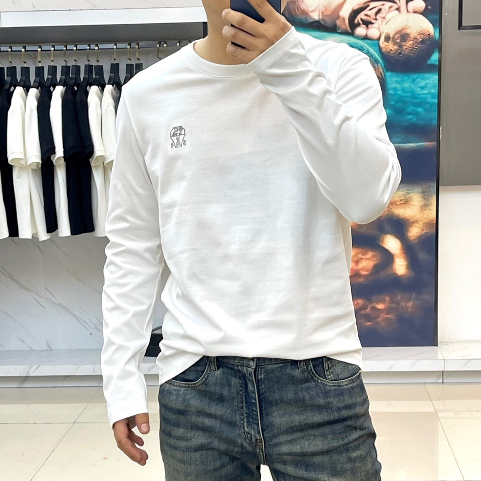 Brunello Cucinelli 2025秋冬系列。延续BC标志性的精湛工艺。2025秋冬系列以温润