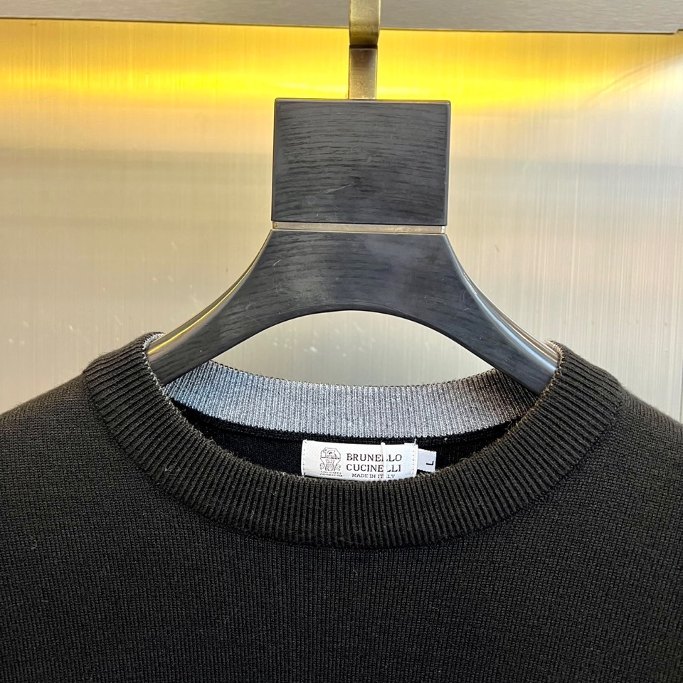 Brunello Cucinelli-BC，BC 2025秋冬系列新品圆领长袖针织衫，采用68%羊毛、2