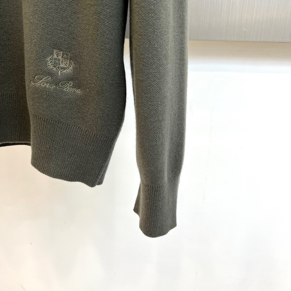 Loro Piana诺悠翩雅、羊毛混纺高领毛衣，2025秋冬新品，款式采用高领设计，不仅保暖御寒，更能修