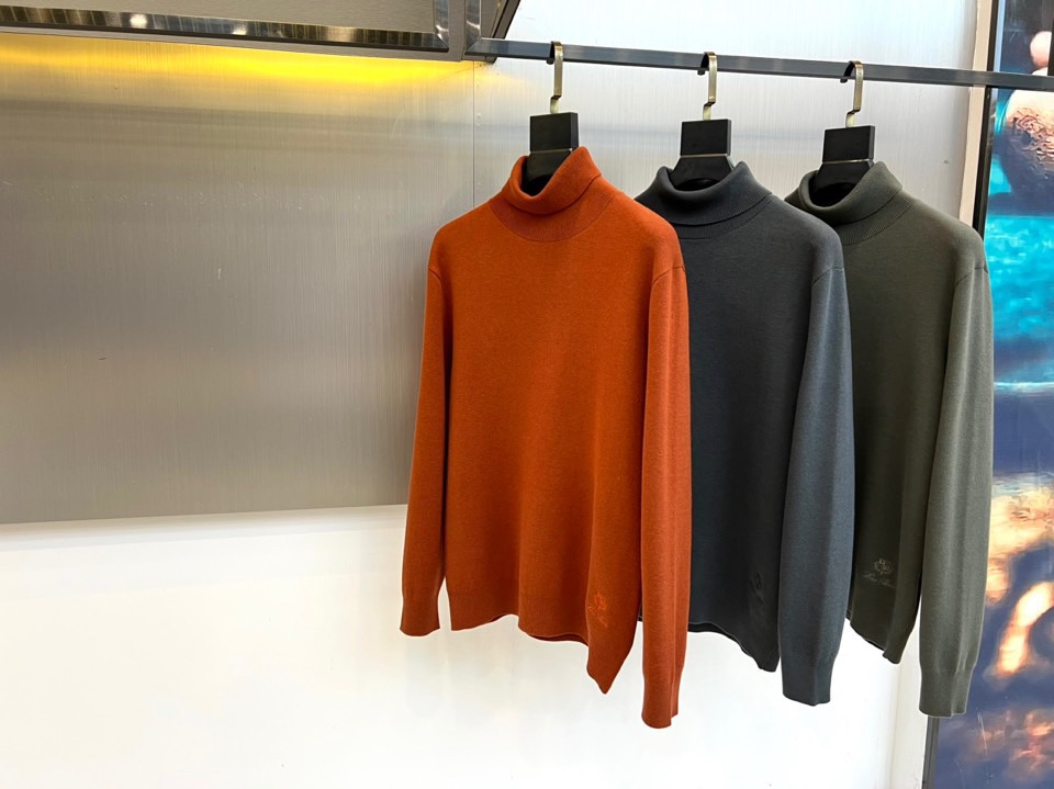 Loro Piana诺悠翩雅、羊毛混纺高领毛衣，2025秋冬新品，款式采用高领设计，不仅保暖御寒，更能修