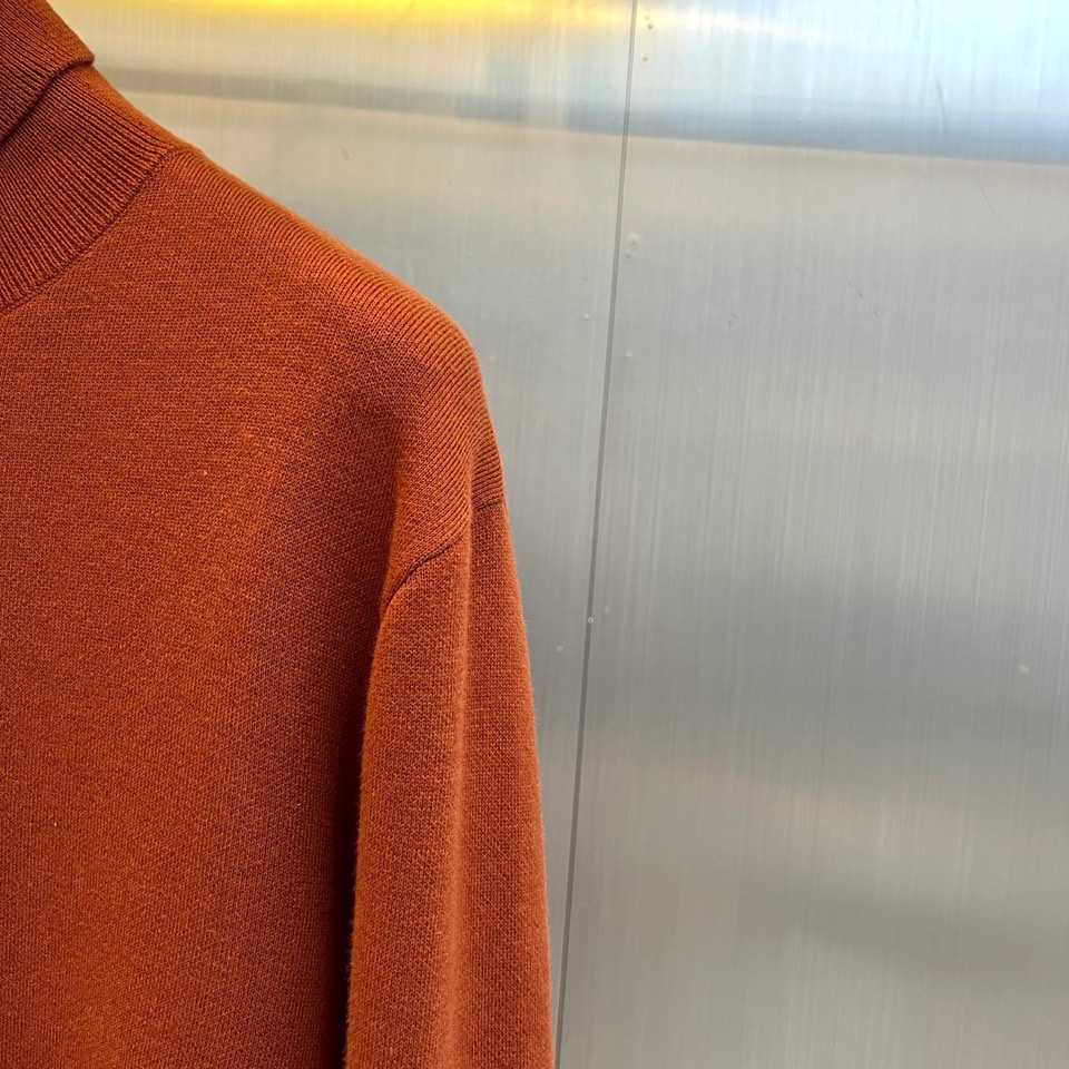 Loro Piana诺悠翩雅、羊毛混纺高领毛衣，2025秋冬新品，款式采用高领设计，不仅保暖御寒，更能修