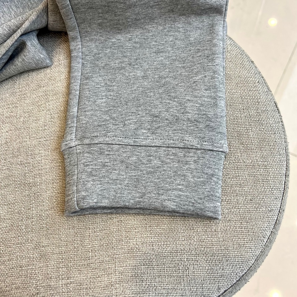 1v威登、 2025s秋冬新款空气层棉质抽绳卫裤，男士经典印花徽标时尚运动休闲抽绳卫裤！采用客供进口26