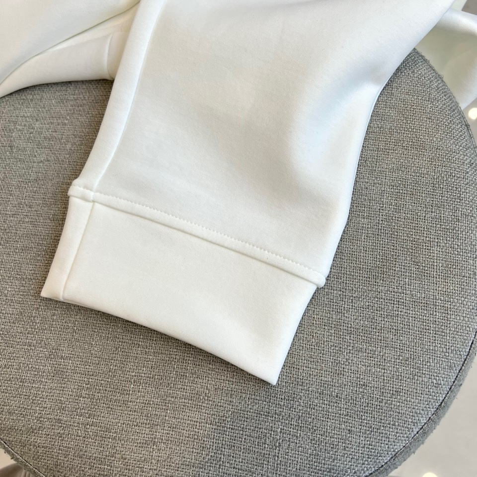 1v威登、 2025s秋冬新款空气层棉质抽绳卫裤，男士经典印花徽标时尚运动休闲抽绳卫裤！采用客供进口26