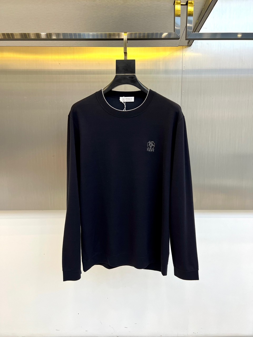 Brunello Cucinelli 、2025秋冬新品男士长袖上衣，以意大利顶级工艺诠释低调奢华的日常