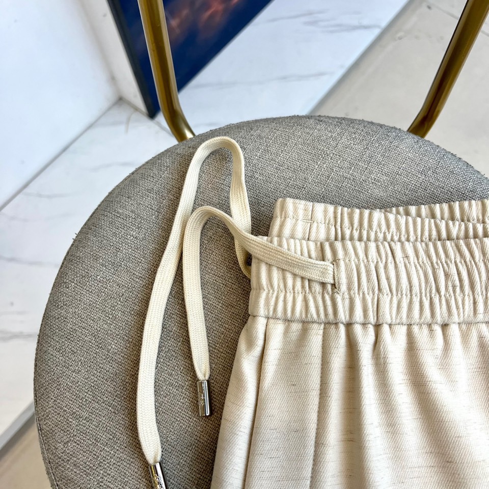 BC-2025秋冬新品 BRUNELLO CUCINELLI休闲裤，松紧腰头搭配同色系抽绳设计，两侧斜插