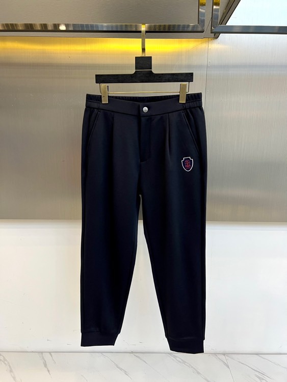 Brunello cucinelli-BC、2025秋冬新品黑色束脚裤。一条能征服多种场合的黑色神裤！立