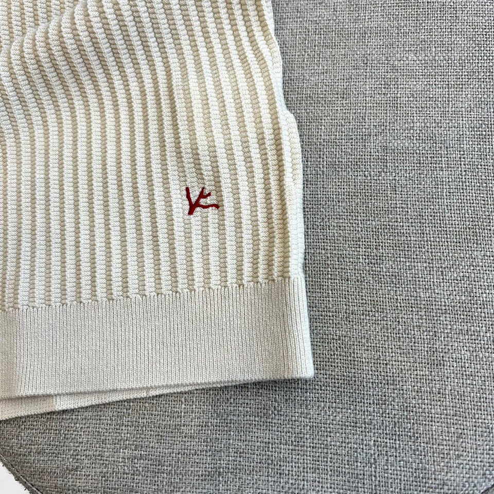 ISAIA-2025秋冬新品男士羊毛🐑针织衫，以创新混纺工艺重塑意式优雅典范。款式采用经典圆领设计，领口