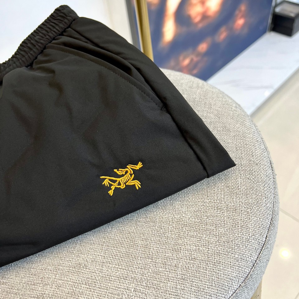 Arcteryx 始祖鸟、御寒利器！ 25S秋冬男士休闲羽绒裤。御寒神裤一条让你感受不到西北风寒冷的轻薄