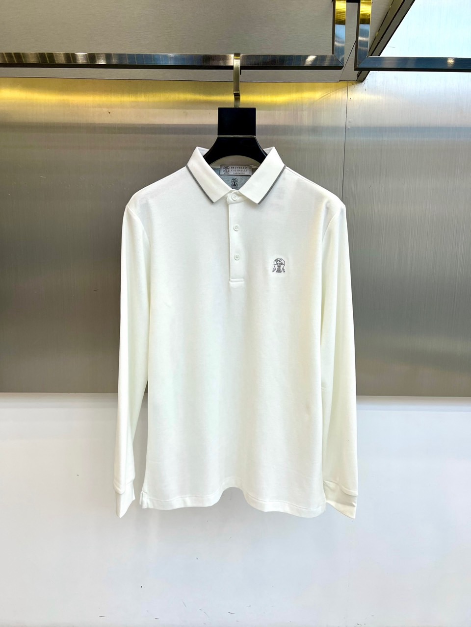 Brunello Cucinelli-BC、2025秋冬新品长袖Polo衫，以经典黑白配色演绎现代简约美