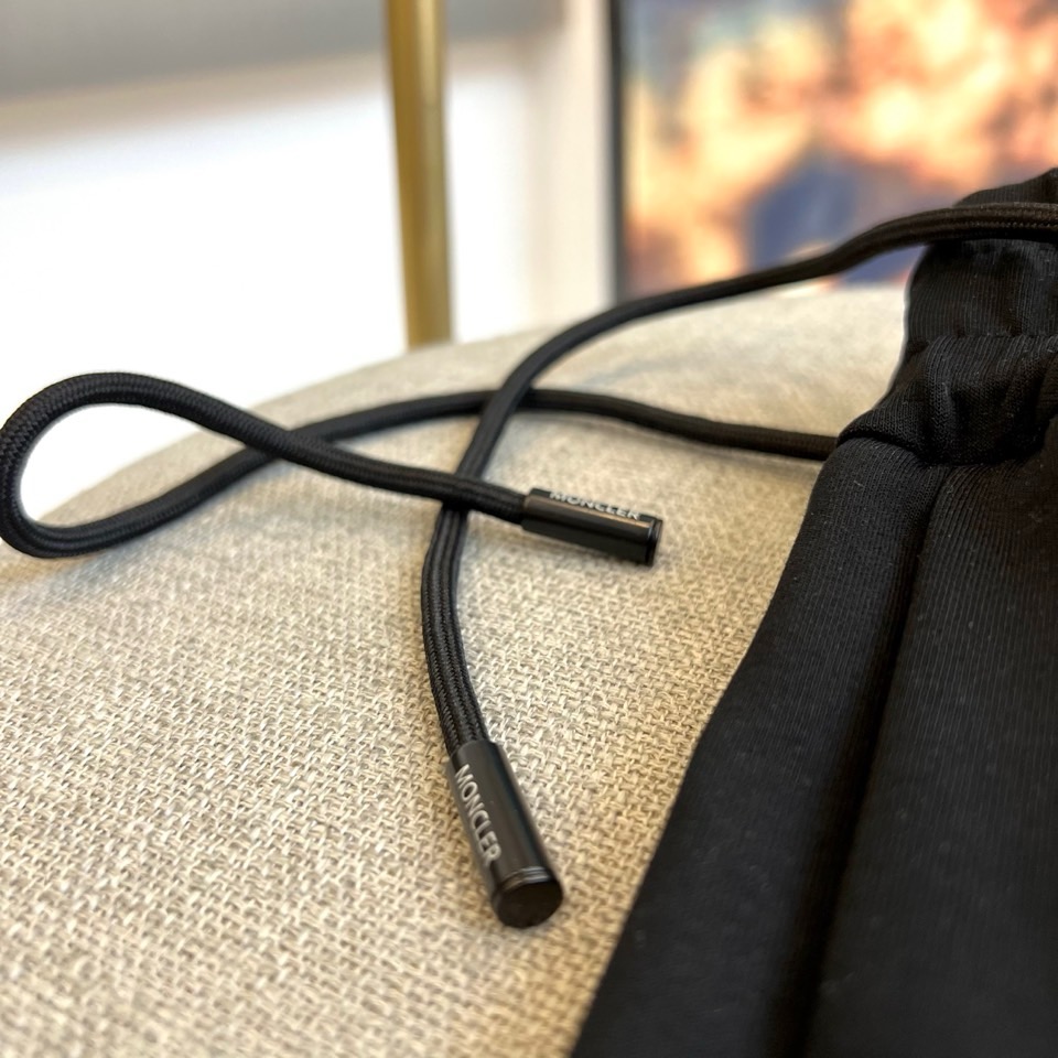 Mon蒙口、 2025s秋冬新款空气层棉质抽绳卫裤，男士经典印花徽标时尚运动休闲抽绳卫裤！采用客供进口2