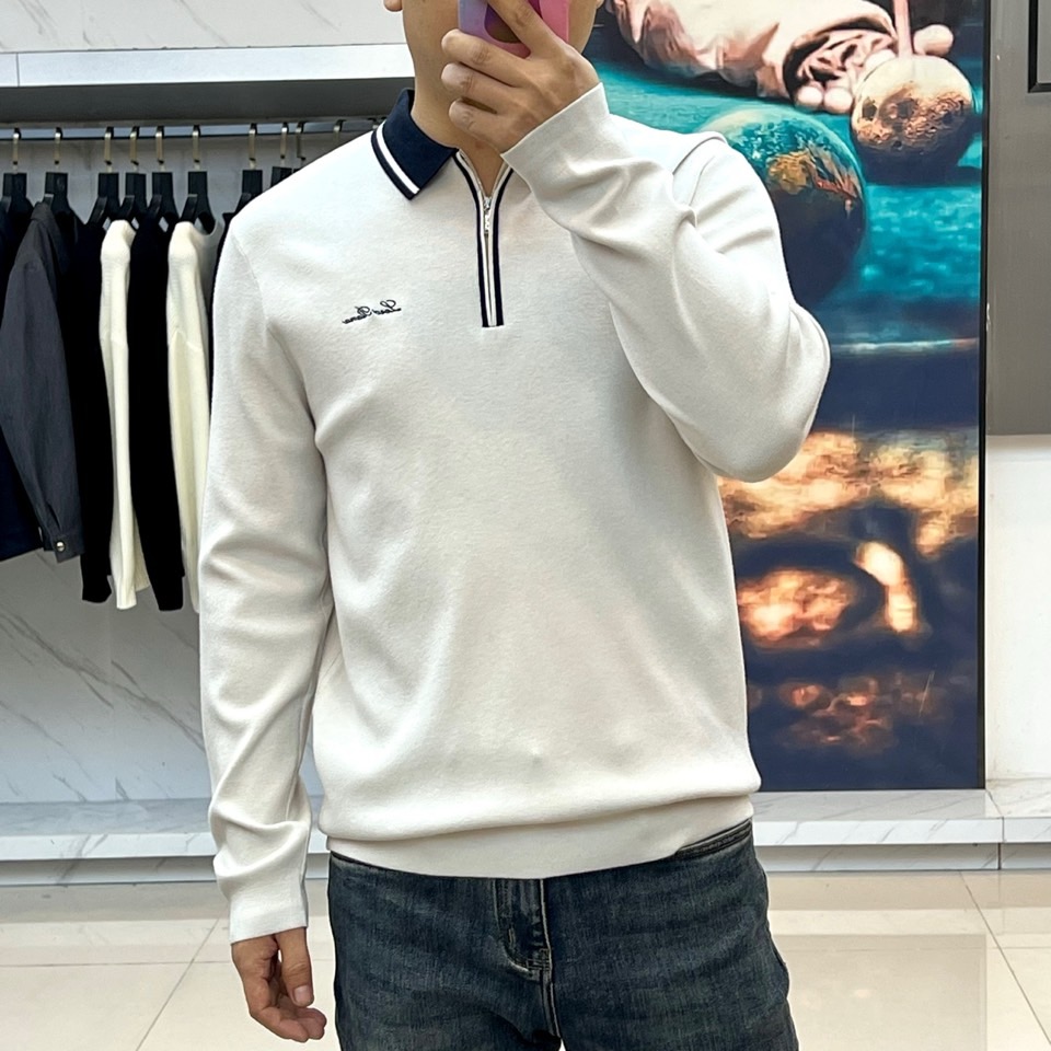 Loro Piana诺悠翩雅、2025秋冬新品休闲羊毛🐑针织衫。采用37.0%粘胶纤维、29.7%聚酯纤