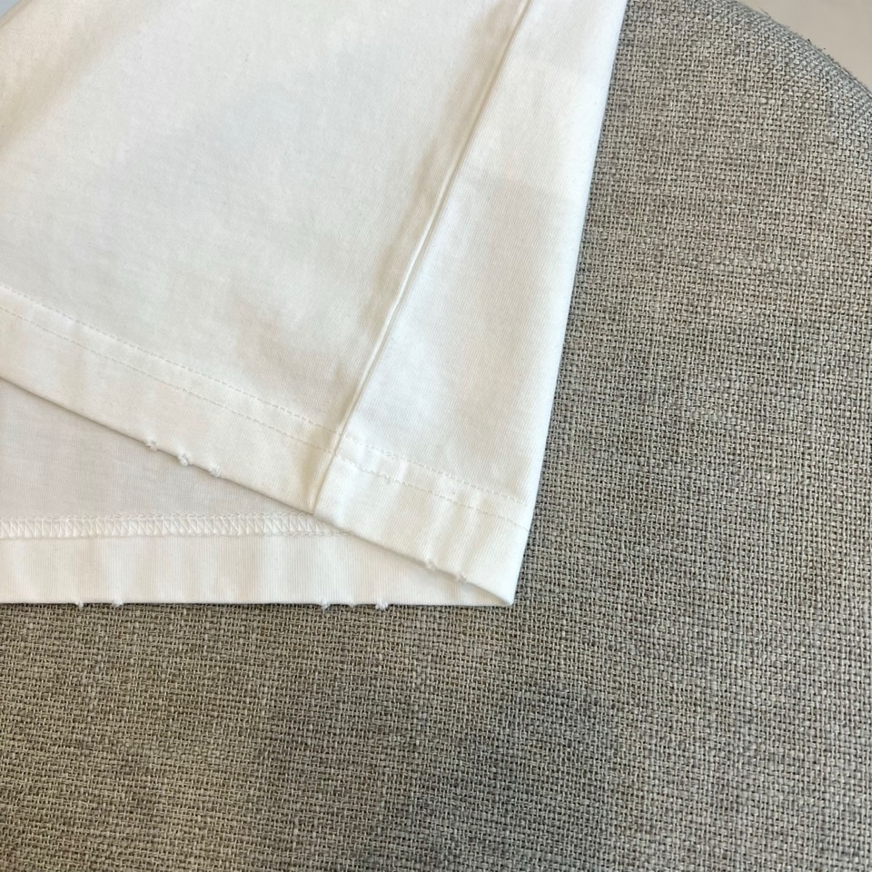 Acne Studios-2025秋冬新品纯棉T恤，以极简设计诠释北欧现代美学。款式采用经典圆领短袖廓形