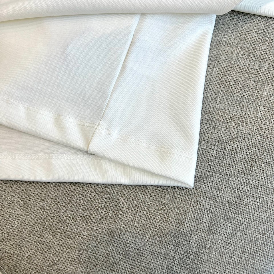 Ba巴黎世家、2025秋冬系列，以标志性的解构美学重塑经典T恤。本款采用重磅纯棉材质，宽松的Oversi