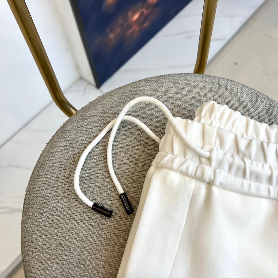 1v威登、 2025s秋冬新款空气层棉质抽绳卫裤，男士经典印花徽标时尚运动休闲抽绳卫裤！采用客供进口26