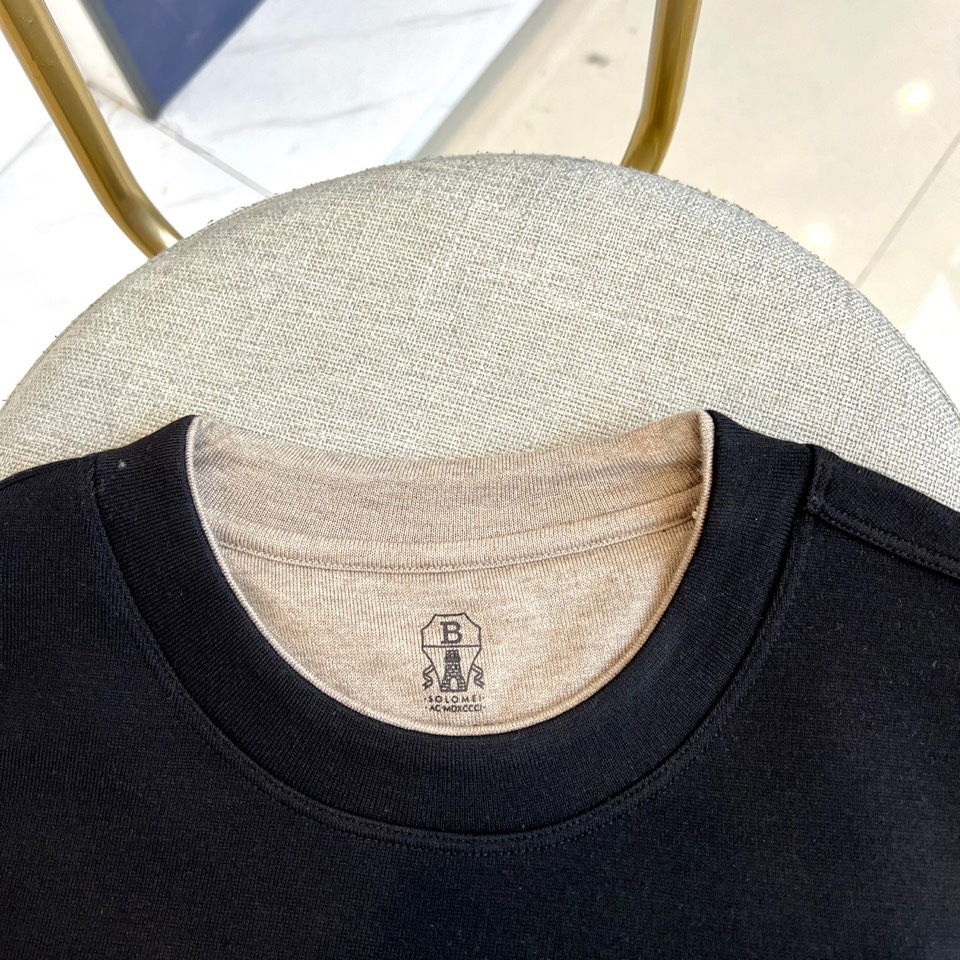 Brunello Cucinelli-2025秋冬新品空气层圆领卫衣，以高级诠释低调奢华的日常着装美学。