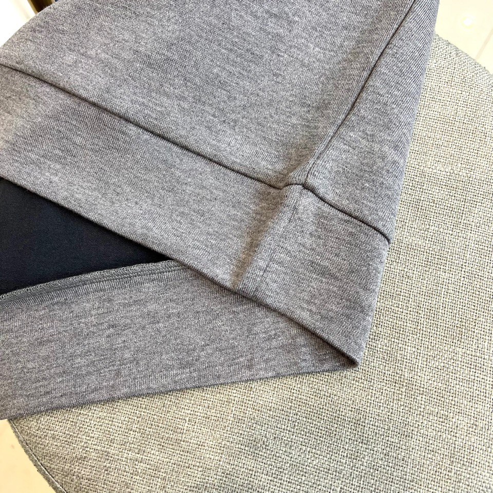 Brunello Cucinelli-2025秋冬新品空气层圆领卫衣，以高级诠释低调奢华的日常着装美学。