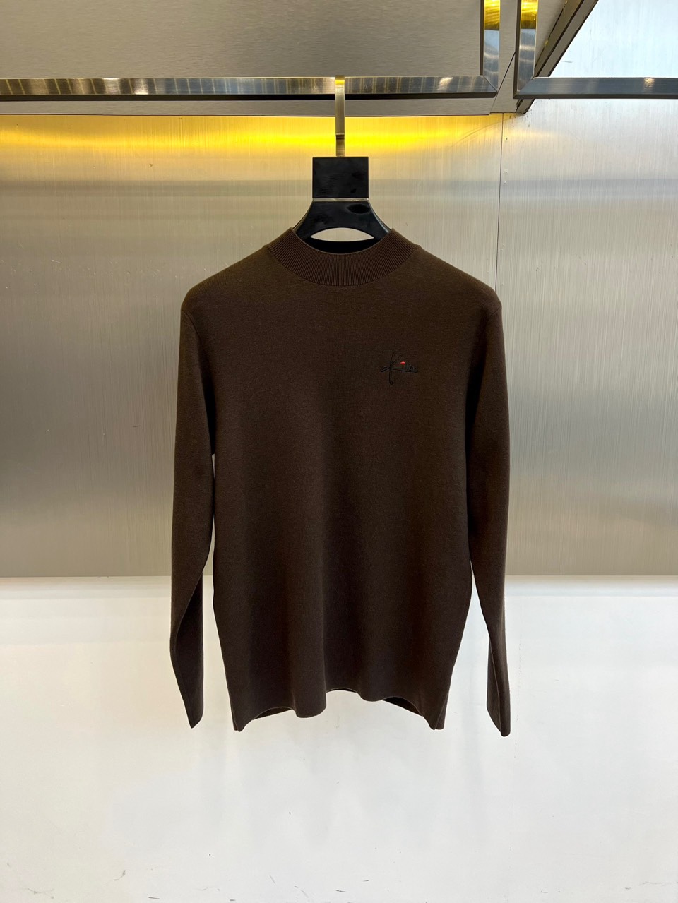 🌾Kiton 2025秋冬新品男士羊毛🐑针织衫，这款半高领针织衫采用47.8%羊毛、27.3%腈纶、15