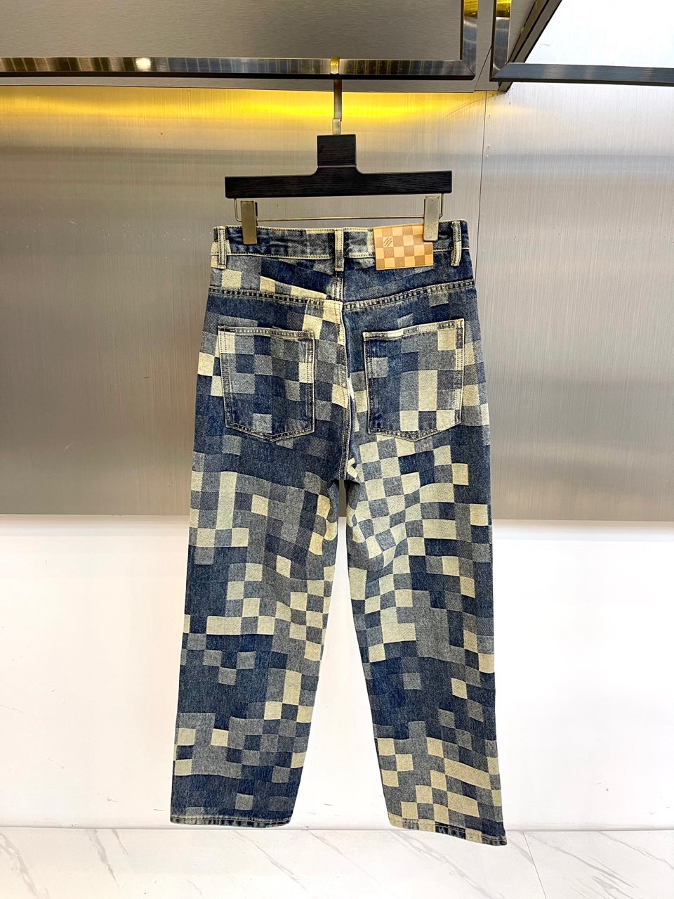 🌾1v、2025秋冬棋盘格丹宁 | 摩登解构2025秋冬全新丹宁力作，将LV标志性棋盘格以蓝白配色重新演