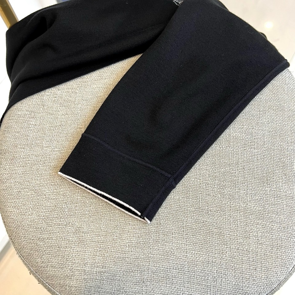 🌾Brunello Cucinelli 、2025秋冬新品男士长袖上衣，以意大利顶级工艺诠释低调奢华的日