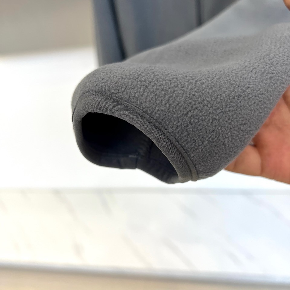 🌾Mon蒙口、2025秋冬新品连帽摇粒绒夹克外套，款式采用简约实用的拉链开合设计，搭配防风连帽，轻松应对