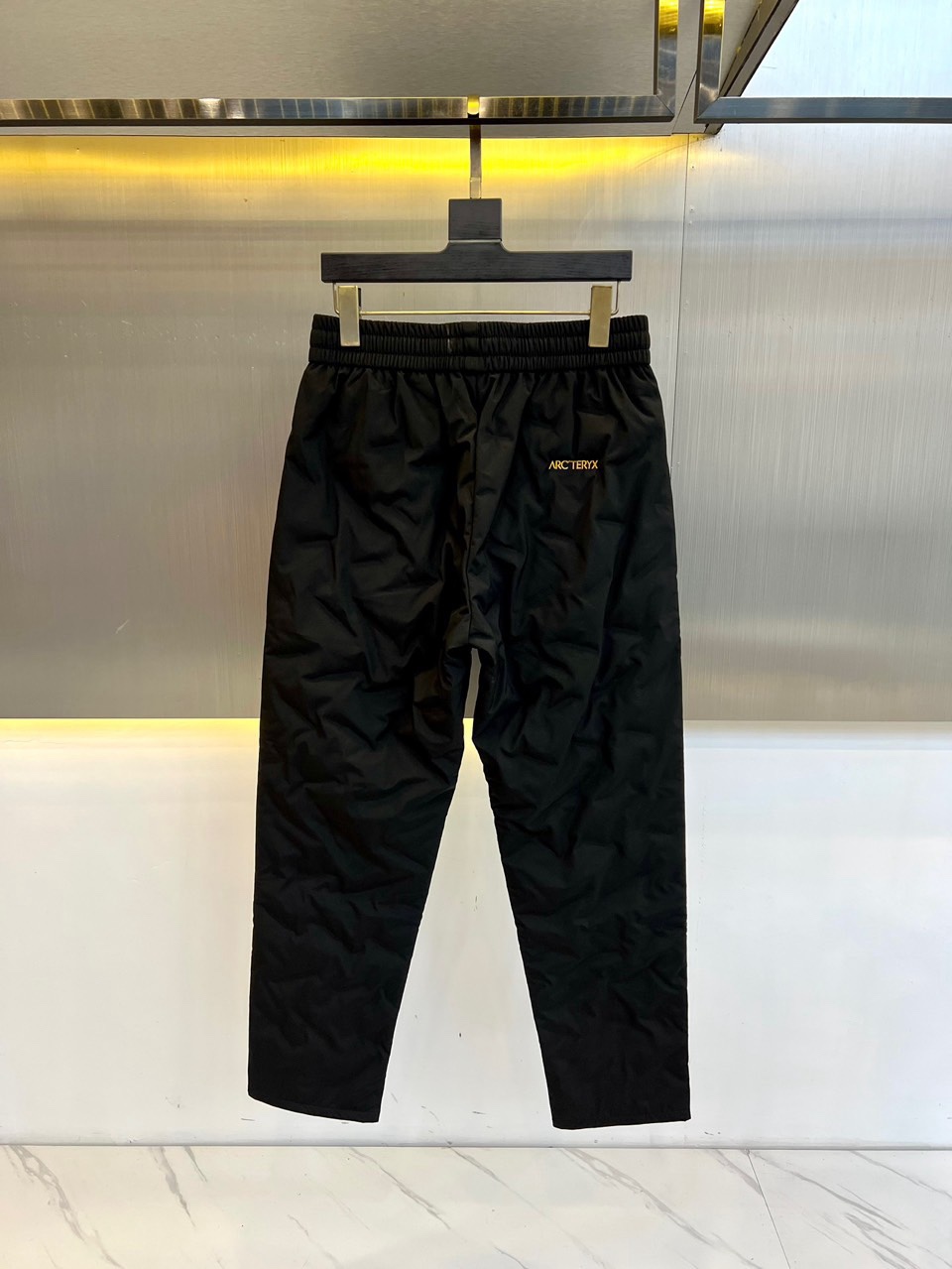 🌾Arcteryx 始祖鸟、御寒利器！ 25S秋冬男士休闲羽绒裤。御寒神裤一条让你感受不到西北风寒冷的轻