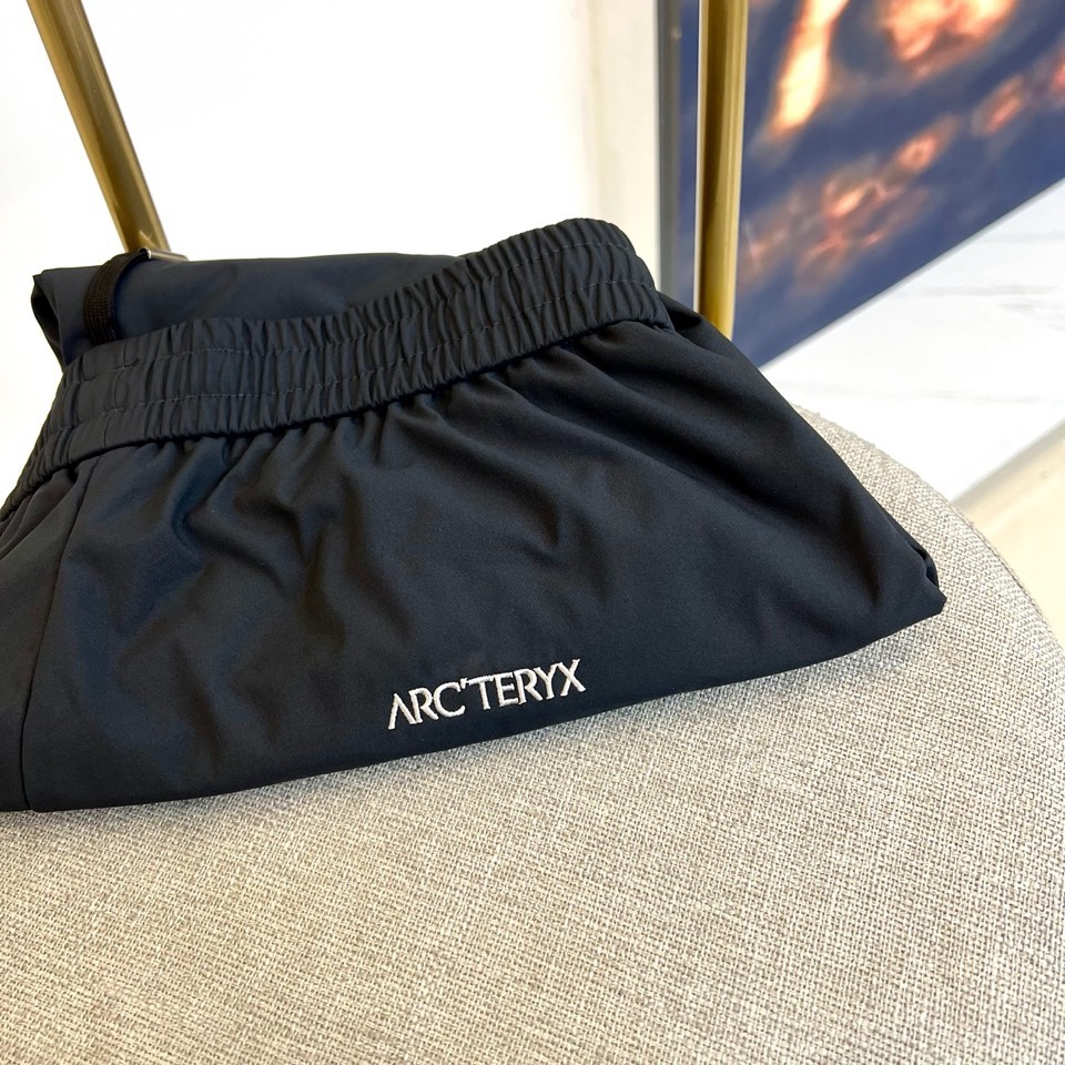 🌾Arcteryx 始祖鸟、御寒利器！ 25S秋冬男士休闲羽绒裤。御寒神裤一条让你感受不到西北风寒冷的轻