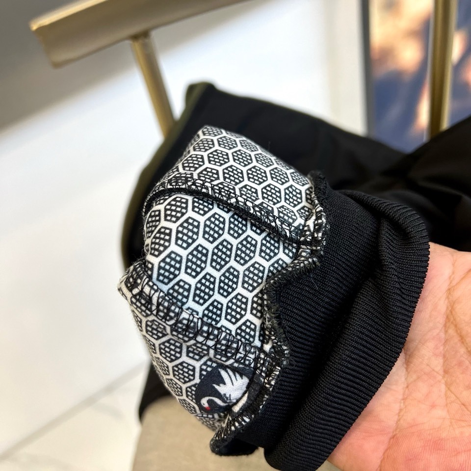 🌾Prad普拉、御寒利器！ 25S秋冬男士休闲羽绒裤。御寒神裤一条让你感受不到西北风寒冷的轻薄款羽绒裤，