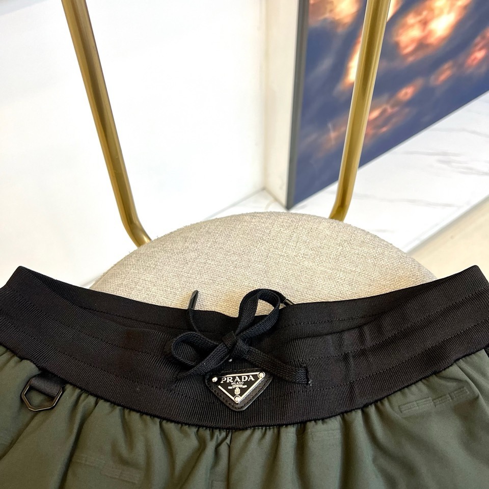 🌾Prad普拉、御寒利器！ 25S秋冬男士休闲羽绒裤。御寒神裤一条让你感受不到西北风寒冷的轻薄款羽绒裤，