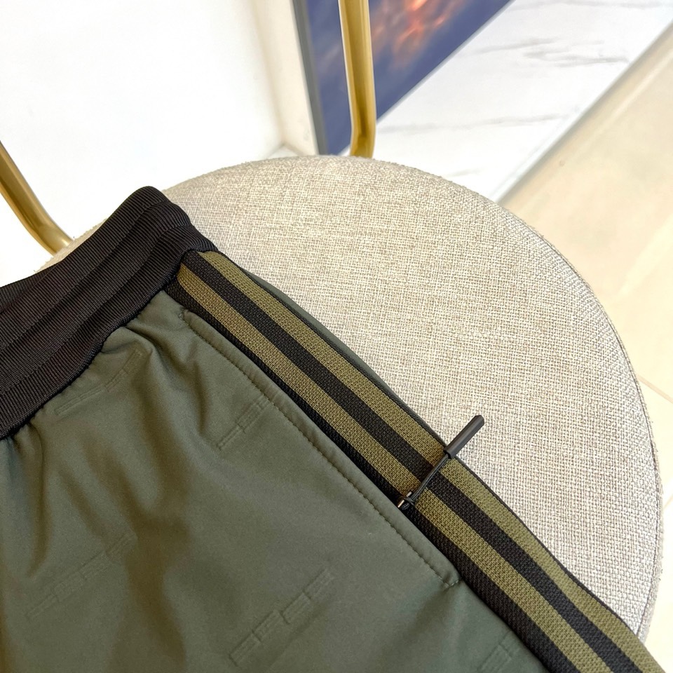 🌾Prad普拉、御寒利器！ 25S秋冬男士休闲羽绒裤。御寒神裤一条让你感受不到西北风寒冷的轻薄款羽绒裤，