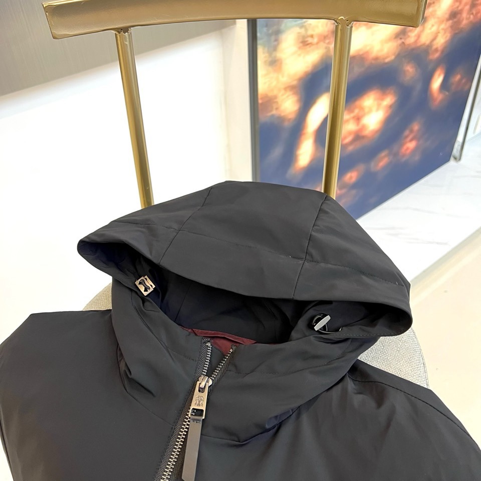 🌾Brunello Cucinelli-（白鹅绒）2025秋冬新品连帽夹克，以极致工艺诠释低调奢华。采用