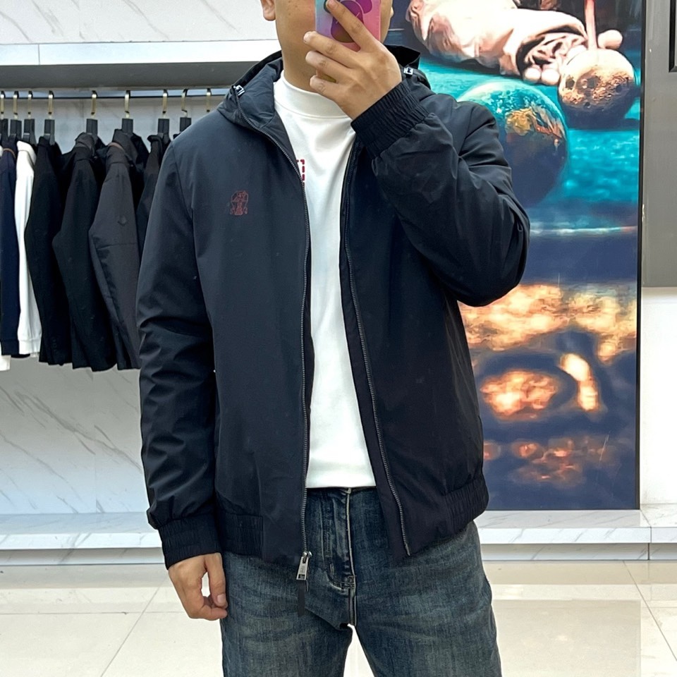 🌾Brunello Cucinelli-（白鹅绒）2025秋冬新品连帽夹克，以极致工艺诠释低调奢华。采用