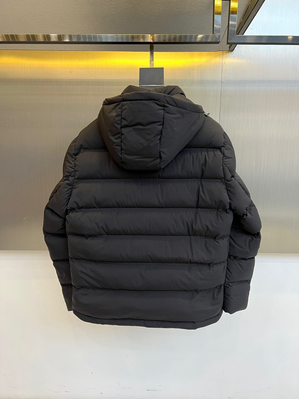 🌾Brunello Cucinelli-2025秋冬新品男士羽绒服，以沉稳军绿色诠释现代都市精英的户外美