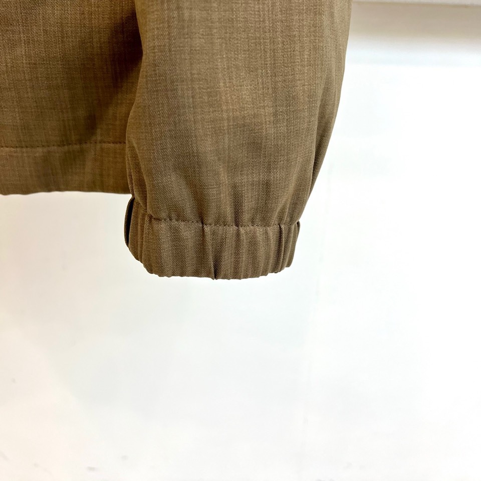 Loro Piana诺悠翩雅、2026春夏新品连帽夹克，以简约立领结合功能性连帽设计，诠释现代都市机能美