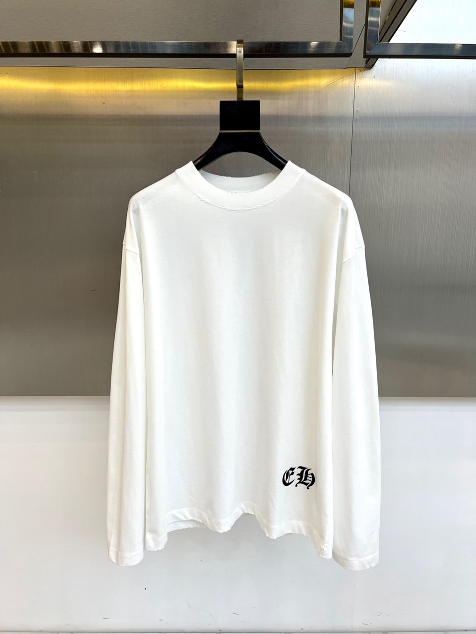 Chrome Herad克罗心、2026春夏新品简约风圆领长袖T恤，纯净底色，打造高级百搭的衣橱刚需。版