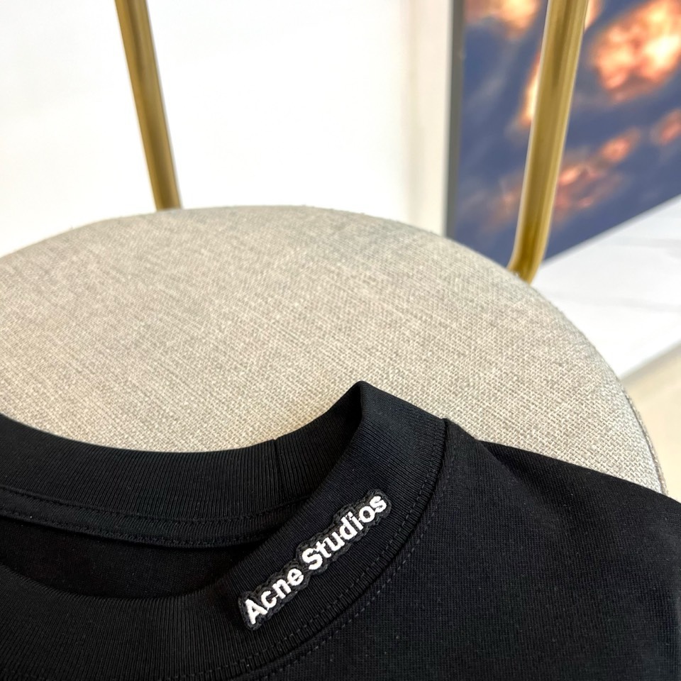Acne Studios、2026春夏新品潮牌短T，货号66232，100%纯棉面料，基础款却暗藏潮牌巧