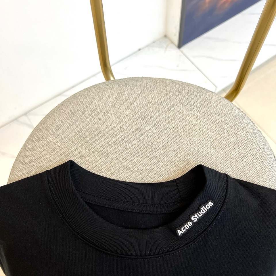 Acne Studios、2026春夏新品潮牌短T，货号66232，100%纯棉面料，基础款却暗藏潮牌巧