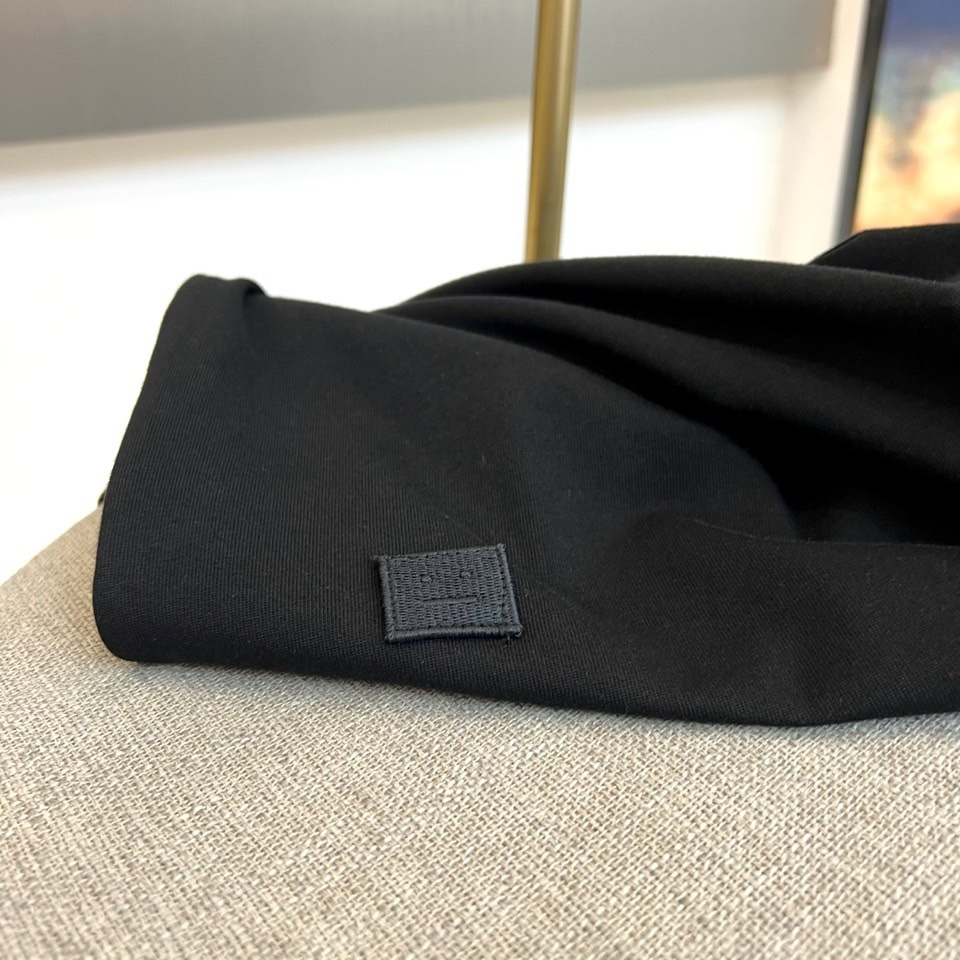 Acne Studios、2026春夏新品潮牌短T，货号66232，100%纯棉面料，基础款却暗藏潮牌巧