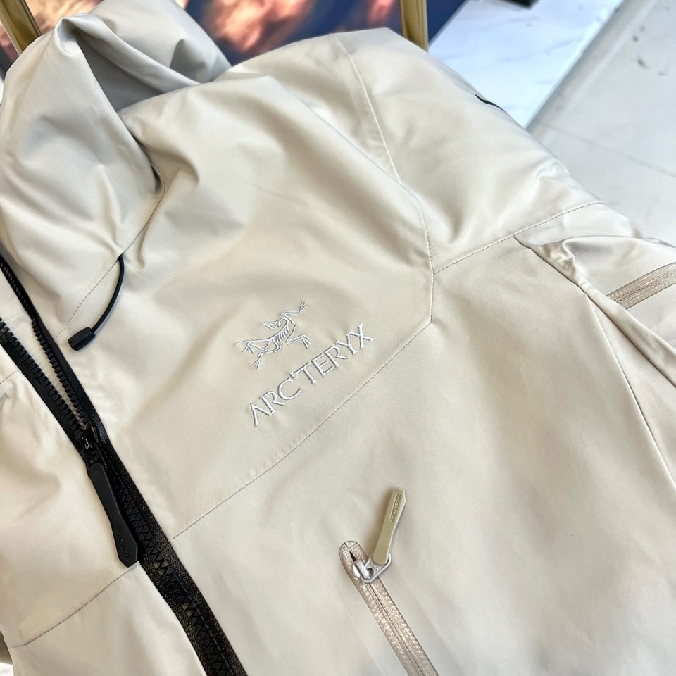 ARC'TERYX ALoro PianaHA SV 7代 【顶级版】| 巅峰再造，征服极限之境。专为高