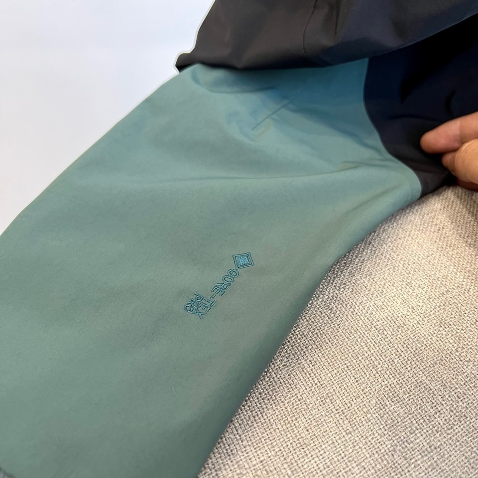 ARC‘TERYX/始祖鸟【顶级版，自带救援反射器】ALoro Pianaha系列 Sv 第7代 GOR