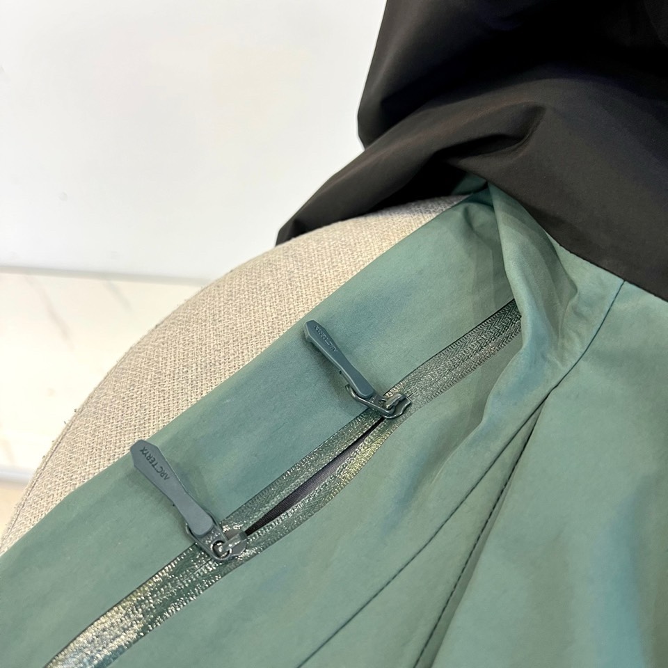 ARC‘TERYX/始祖鸟【顶级版，自带救援反射器】ALoro Pianaha系列 Sv 第7代 GOR