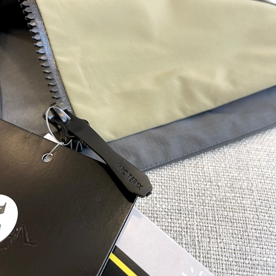 Arcteryx［顶级版］始祖鸟冲锋衣，帅到炸裂的一款！ARC TERYX始祖鸟 BEAMS 25周年联