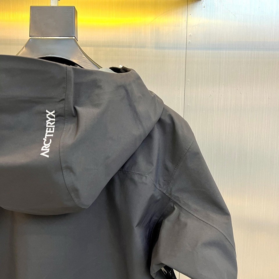 ARC’TERYX始祖鸟Sidewinder 【响尾蛇】冲锋衣，全地形征服者—定义高山全能防护新标杆！•