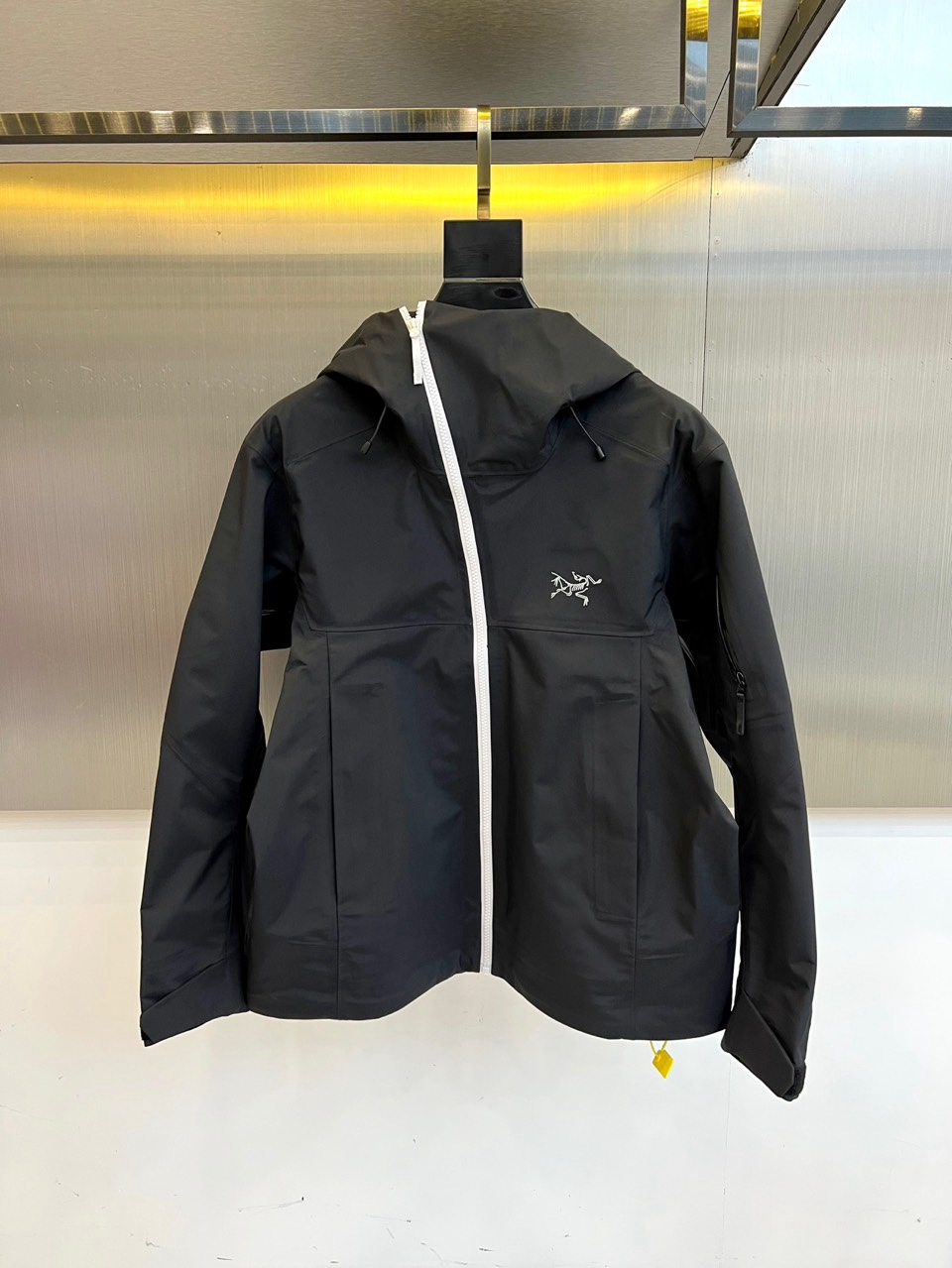 ARC’TERYX始祖鸟Sidewinder 【响尾蛇】冲锋衣，全地形征服者—定义高山全能防护新标杆！•