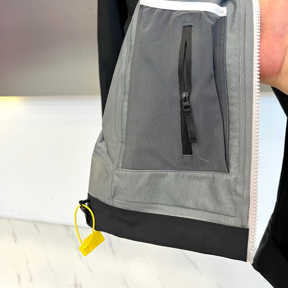 ARC’TERYX始祖鸟Sidewinder 【响尾蛇】冲锋衣，全地形征服者—定义高山全能防护新标杆！•