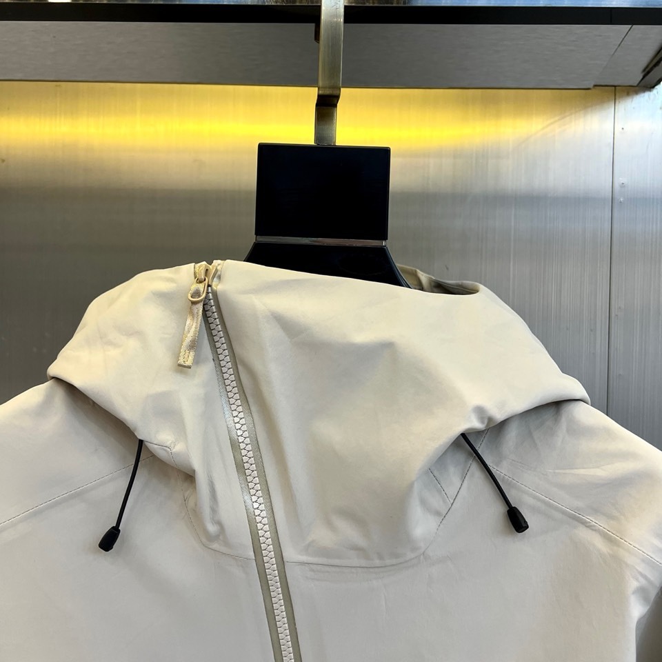 ARC’TERYX始祖鸟Sidewinder 【响尾蛇】冲锋衣，全地形征服者—定义高山全能防护新标杆！•