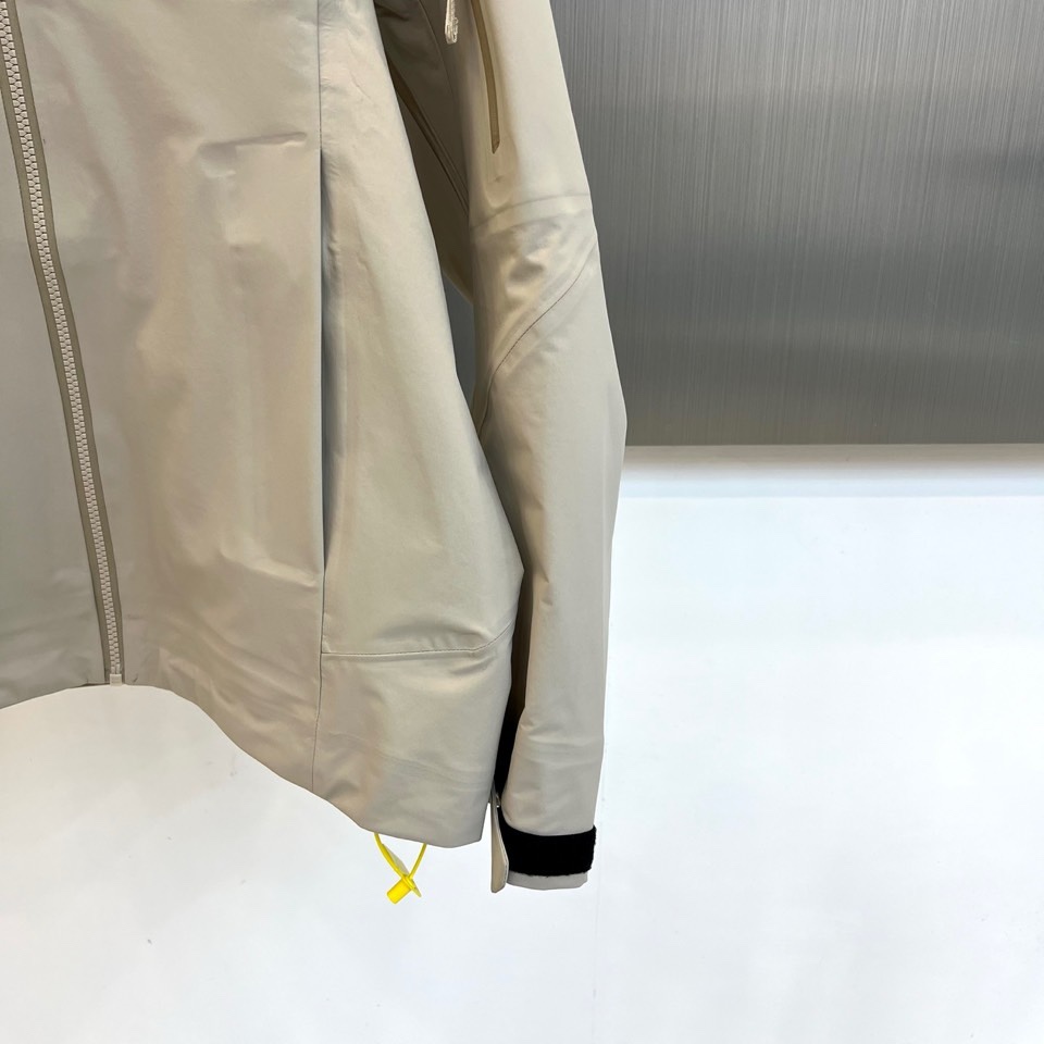 ARC’TERYX始祖鸟Sidewinder 【响尾蛇】冲锋衣，全地形征服者—定义高山全能防护新标杆！•