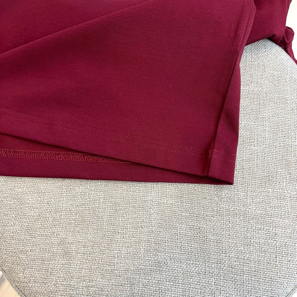 Gucci、2026春夏男士T恤，同步发售。以经典圆领与利落短袖剪裁，诠释简约舒适的日常廓形。灵感源自中